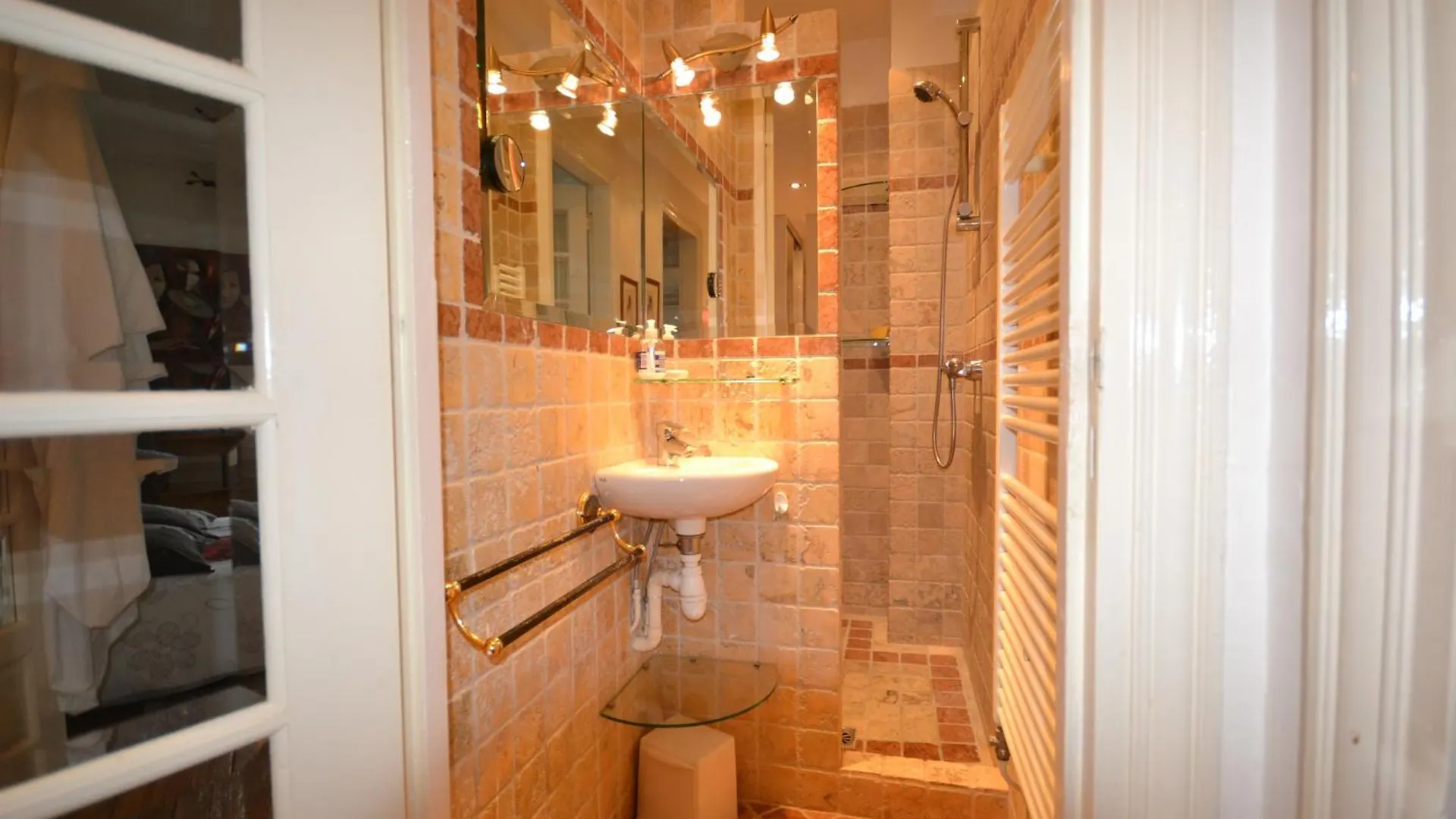 Great Apartment Near Rue Daguerre Париж